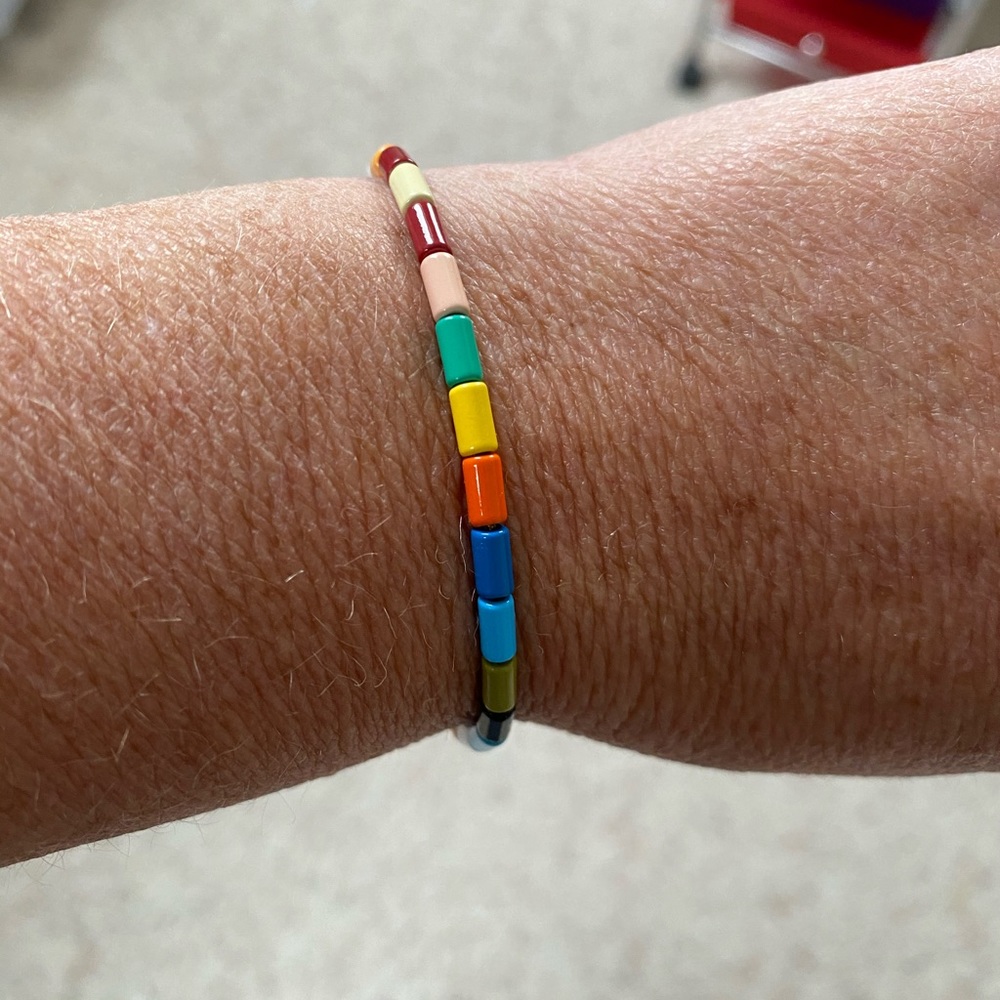 Adjustable Beaded Bracelet - Picture 2 of 4